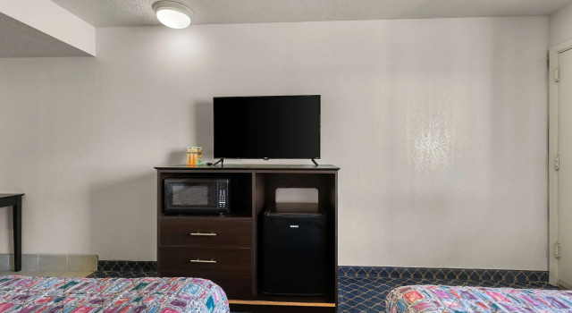 Четырёхместный номер Standard Americas Best Value Inn - Lincoln