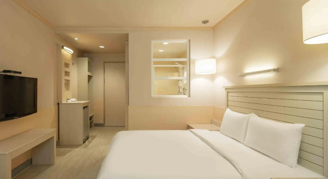 Kindness Hotel Liouhe Night Market Zhongzhen