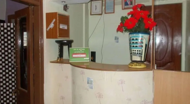 Sakawa Towers County Hotel