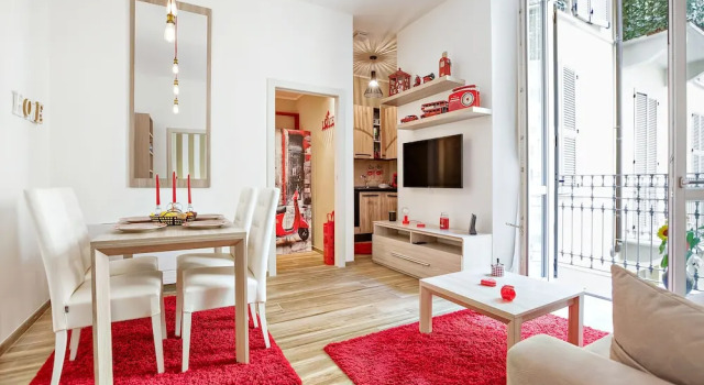 Lima - Red Apartment, Book Apartment Milan Lombardy