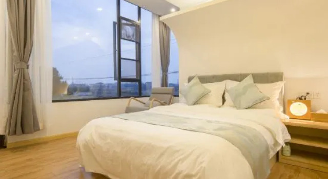 Семейный Место под палатку с 5 комнатами QinShiYue Homestay