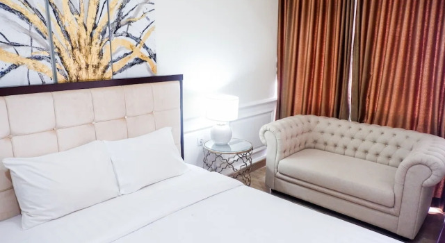 Classic Square Studio at Menteng Park Apartment, Забронировать Апартаменты/квартира Ментенг Джакарта, рядом с Парк Таман Суропати