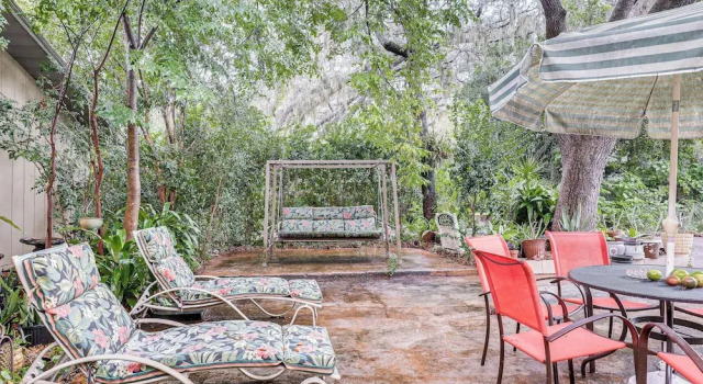 Tampa Area Home w/ Indoor Pool, Families Welcome!, Book Feriehus Villaer i Brandon, Villa