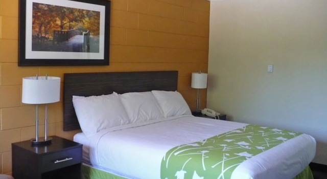 Номер Classic Westgate Inn