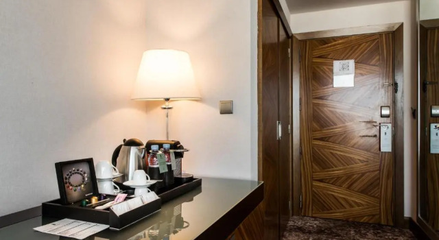 Семейный номер Standard Kenzi Tower Hotel