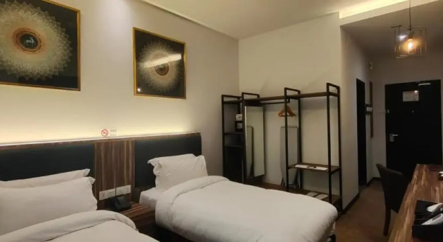 Двухместный номер Standard Asiatic Hotel
