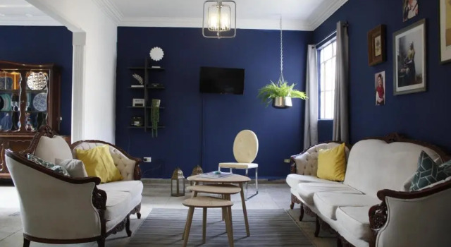 Апартаменты Downtown Blue House
