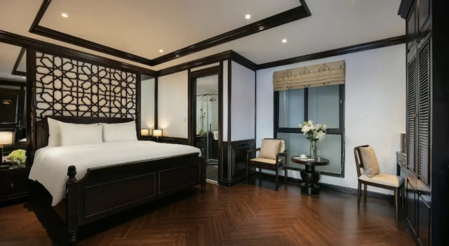 Двухместный номер Standard MAY DE VILLE Crown Hotel