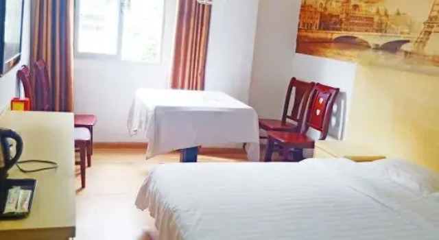 Люкс Superior Jinhui Hotel (Guangyi Affiliated Hospital Respiratory Medicine Center Tanwei Subway Station)