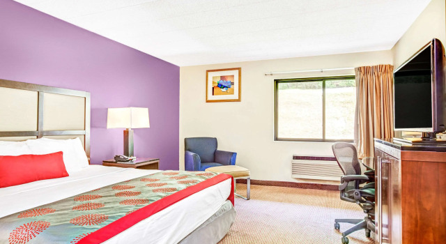 Ramada by Wyndham Rockaway, Buchen Sie Hotel Rockaway North Jersey