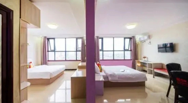 Люкс Yipai Chain Hotel (Qi County Bus Station)