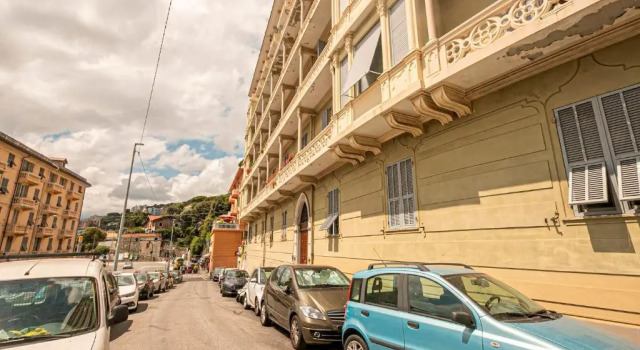Homes in Genoa - Sea Sunrise, Забронировать Отель Генуя Итальянская Ривьера