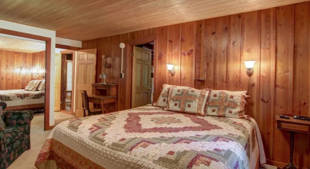 Bear Creek Haven 1 Bedroom 1 Bathroom Chalet