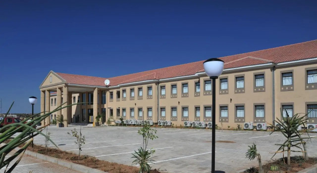 Cresta Mahalapye Hotel, Book Hotel Mahalapye Central District