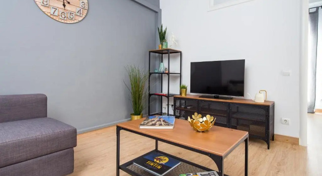 Lovely and Convenient Sagrada Familia Apartment