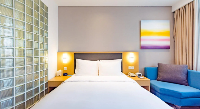 Двухместный номер Standard Holiday Inn Express Shijiazhuang Heping by IHG