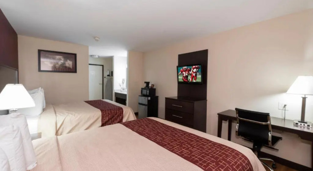 Четырёхместный номер Deluxe Red Roof Inn Allentown South