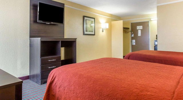Четырёхместный номер Standard Quality Inn Rock Hill Northeast I-77