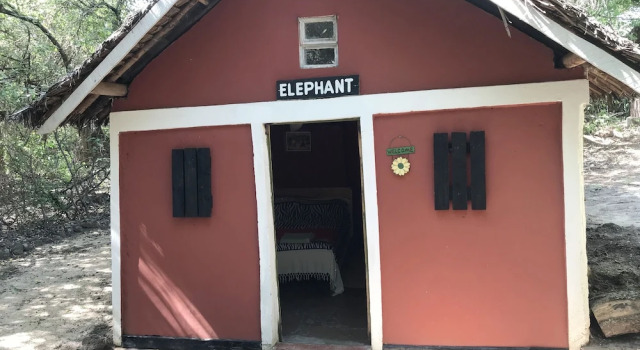 Номер Classic с видом на реку Maasai Simba Camp