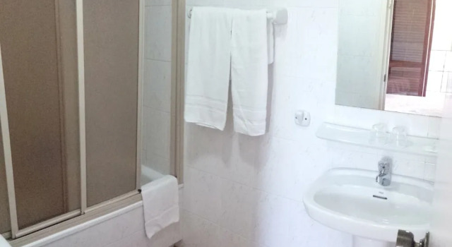 Двухместный номер Standard с балконом Hostal Bahía Blanca
