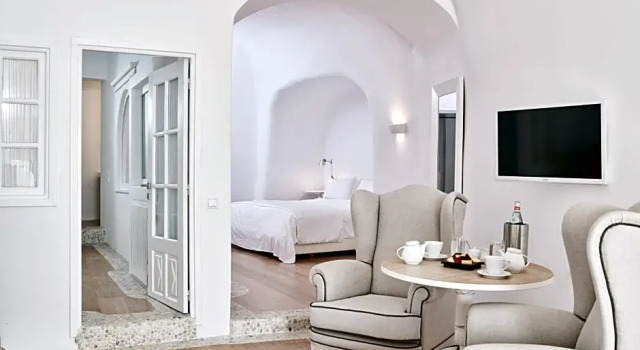 Люкс Kirini Suites & Spa Hotel