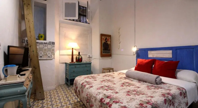 Guesthouse Casa 1858, Забронировать Отель Отели Севильи 3 звезды, рядом с Музей CaixaForum Sevilla, 3*