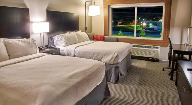 Люкс Holiday Inn Express & Suites Tulsa NE - Claremore by IHG
