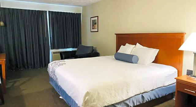 Номер Standard Fleetwood Inn & Suites