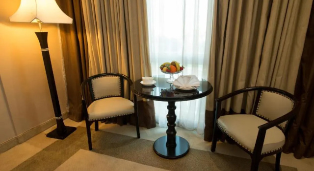 Номер Deluxe Century Park Hotel