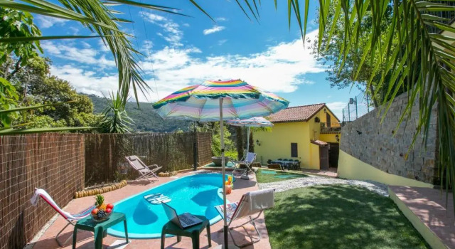 Вилла Villa Monte Enrico - With Pool & Jacuzzi - Happy Rentals