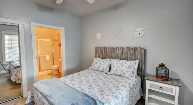 4827 Magnolia Lake Drive, #302 3 Bedroom Condo by RedAwning, Забронировать Апартаменты/квартира Отели Миртл-Бич с парковкой, рядом с PineHills Palmetto at Myrtlewood Golf Club, Парковка