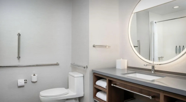 Люкс Courtyard by Marriott Northport University of Alabama
