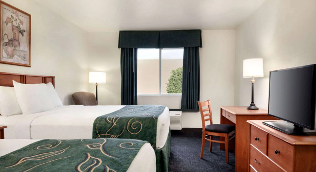 Travelodge by Wyndham Clinton Valley West Court, Reserva ahora Hotel Clinton 