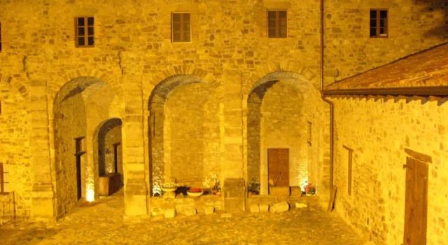 Castello Malaspina di Gambaro, Prenota Hotel Ferriere Emilia-Romagna