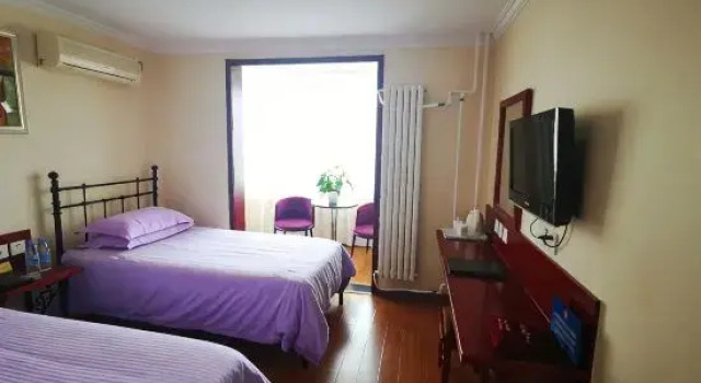 Двухместный номер Standard с балконом Beijing Aulympic Airport Hotel