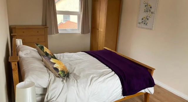 Spacious first floor apartment in the centre of Church Stretton with free parking, Забронировать Апартаменты/квартира Отели Черч-Стреттон с парковкой, рядом с Центр досуга Teme Leisure в городе Черч-Стреттон, Парковка