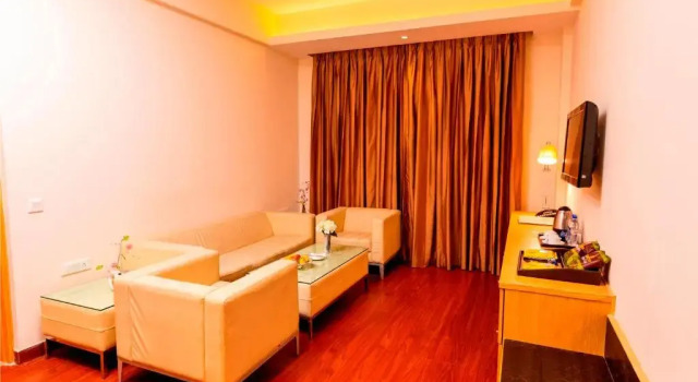 Люкс Ramada Neemrana