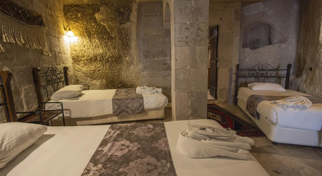 Семейный номер Standard Century Cave Hotel