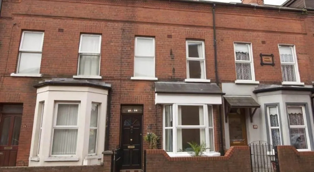 Belfast Guesthouse, Забронировать Гостевой дом Белфаст Графство Антрим, рядом с MAC Theatre