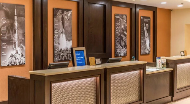 Huntsville Marriott at the Space & Rocket Center, Забронировать Отель Отели Хантсвилл 4 звезды, 4*