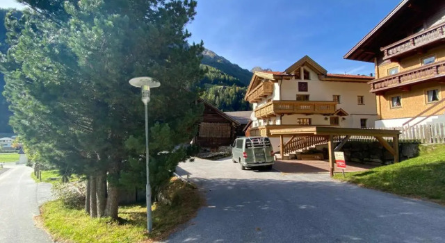 Апартаменты Alpine Lodge Sölden - Chalet