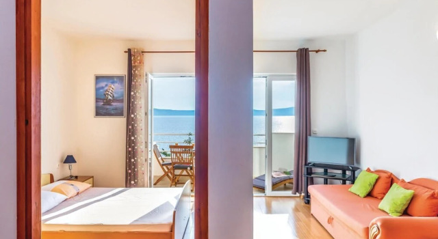 Nice Home in Zivogosce With Wifi and 2 Bedrooms