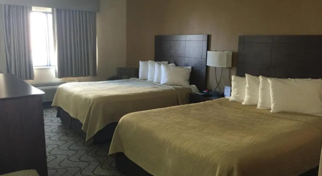 Четырёхместный номер Standard Days Inn by Wyndham Columbia Mall