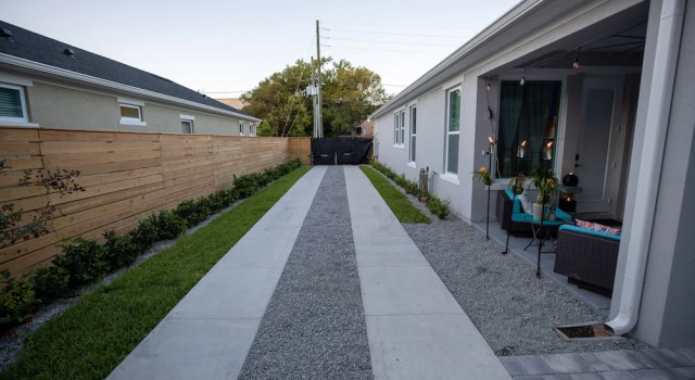 Коттедж Newly Constructed Modern Pet Friendly Zen Home W/ Private Home Theater & Hot Tub! 1 Bedroom Home by RedAwning