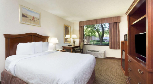 Двухместный номер Days Inn by Wyndham Columbus Airport