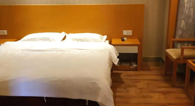 Huayuan Hotel, Prenota Hotel Hotel a Hubei con parcheggio, Parcheggio