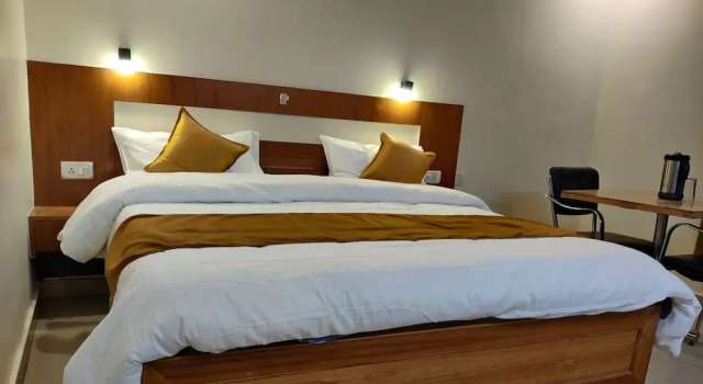 Hotel Hill View, Забронировать Отель Отели Нахан с парковкой, Парковка