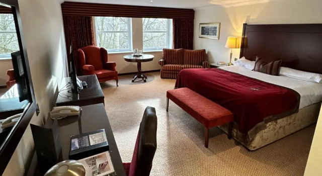 Номер Standard Macdonald Norwood Hall Hotel