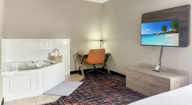 Двухместный номер Deluxe Reston Inn & Suites