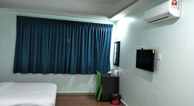 OYO 89855 Salim Room, Rezerwuj Hotel Hotele w Sarawak z parkingiem, Parking